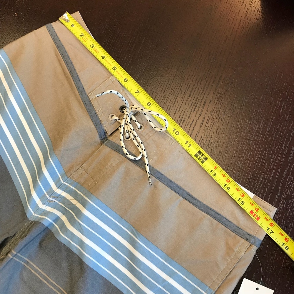 Quicksilver Mens Board Shorts NWT - Picture 4 of 6